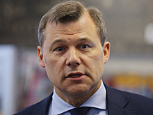 Медведев наградил грамотой экс-главу "Почты России"