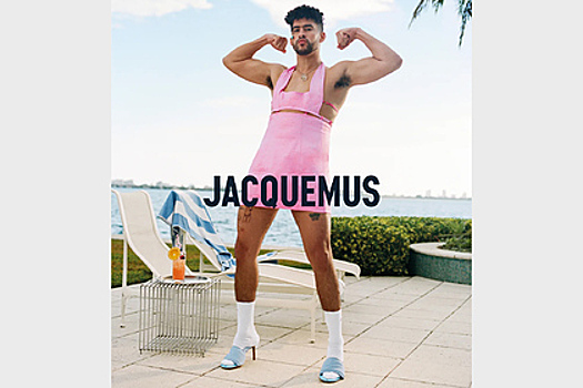 Мужчина снялся в рекламе Jacquemus в мини-платье