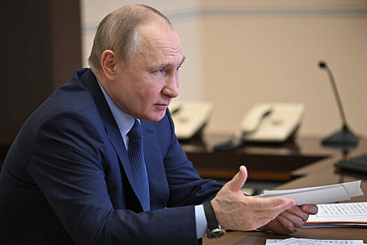 Кремль объяснил дистанцию на встречах Путина с Лавровым и Шойгу