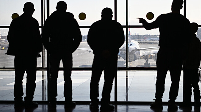 Аэропорты Ярославля и Иваново приостановили полеты