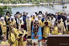 В крестном ходе в Киеве приняли участие около 300 тысяч человек