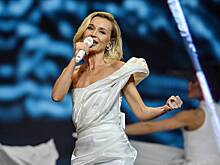 Полина Гагарина захотела сделать пластику у китайского врача