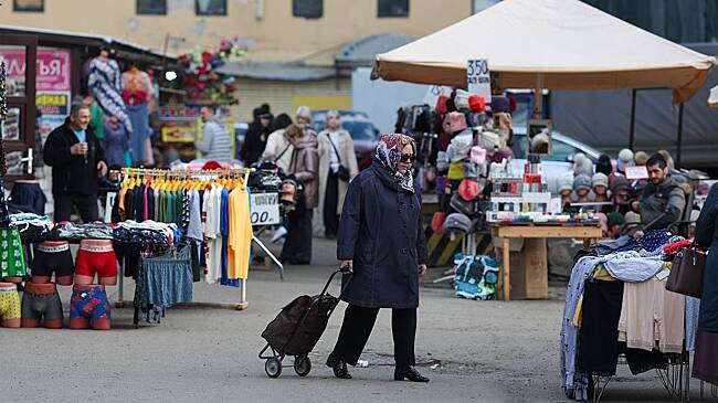 В Петербурге закрыли уличную торговлю на Апрашке