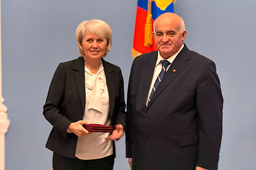 Губернатор Сергей Ситников в День Конституции вручил госнаграды жителям Костромской области