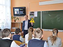 Энергетики филиала «Кировэнерго» призывает родителей научить детей правильному поведению вблизи объектов энергетики