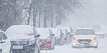 Снегопады в Поволжье: на трассах образовались заторы, в школах отменили занятия