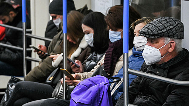 Россиян призвали к молчанию в метро во время пандемии