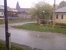 Жители районов Башкирии сообщают о выпадении снега