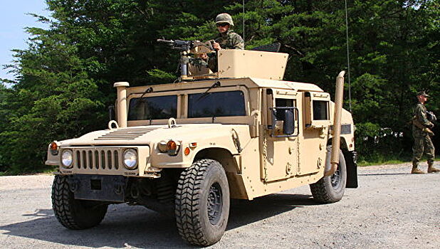 В Одессу прибыли 35 американских боевых машин Hummer