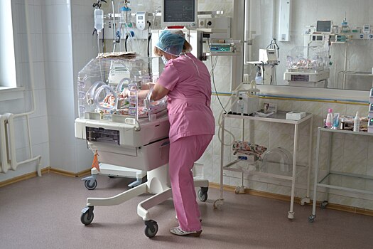 Новосибирская больница получила дорогой аппарат для спасения самых крохотных детей
