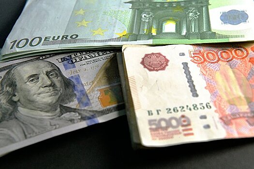 Эксперт рассказал, что заставит курс доллара подняться выше 86 рублей