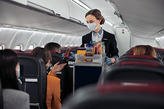Почему еду в самолете разносят с носа