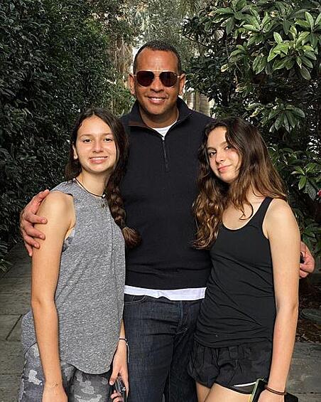 Алекс Родригес с дочками