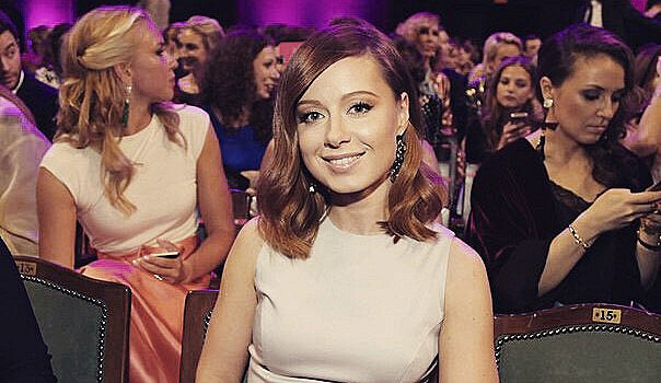 Юлия Савичева выпустила первый клип после родов