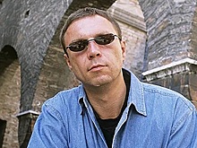 Пелевин представил новый роман A Sinistra: что ещё послушать у автора