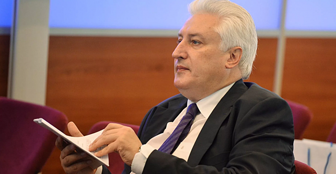 Эксперт призвал «душить экономически» враждебный режим на Украине