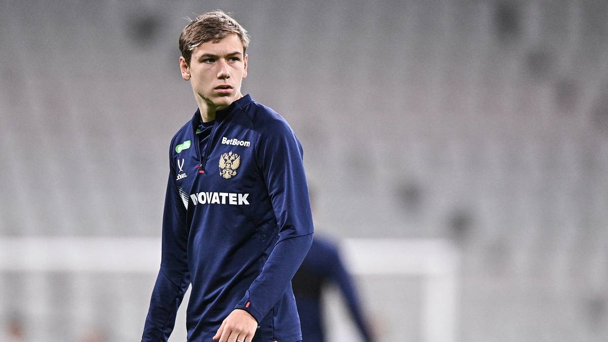 Португальский агент рассказал об интересе ПСЖ к самому дорогому российскому игроку