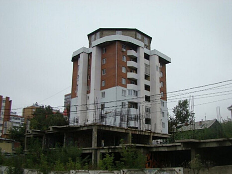 Иркутская прокуратура потребовала оградить долгострои в городе