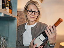 Названы 5 разрушительных эффектов алкоголя на женский организм