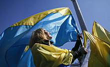 У посольства Белоруссии в Литве вывесили украинский флаг
