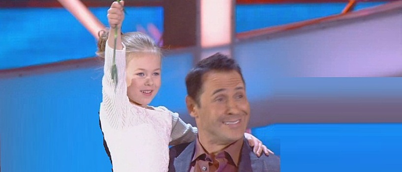 «Женщина я не танцую» Какой выросла девочка которая произвела фурор на сцене со Стасом Костюшкиным на «Песне года 2014»