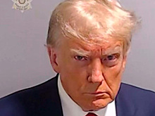 В истории США появился первый тюремный снимок президента