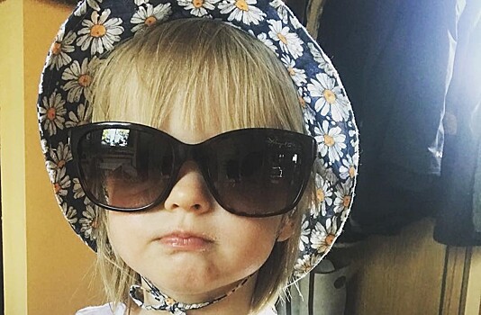 2-летняя будущая актриса Маша Безрукова очаровала поклонников