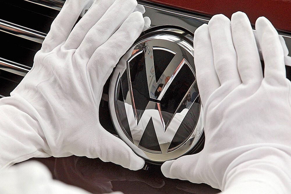 Volkswagen распродает автомобили со скидкой $8500