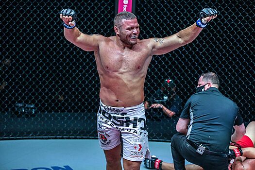 Малыхин получил повышенный бонус от президента One Championship за победу над Грищенко