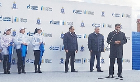 Муравленковцы получили государственные награды из рук главы региона