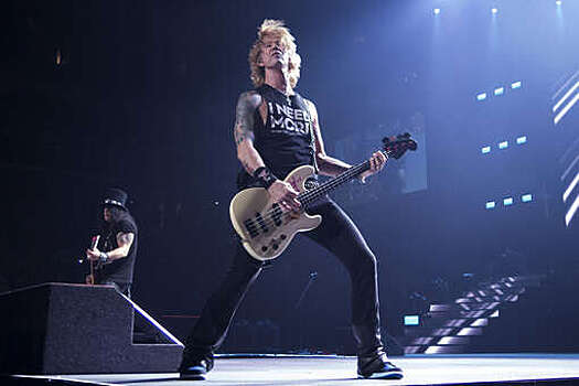 Басист группы Guns N' Roses Маккаган выпустит альбом "Lighthouse" с Игги Попом и Слэшем