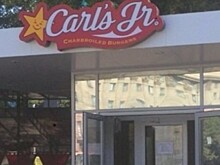 Мэрия Новосибирска требует снести кафе Carl’s Jr в Первомайском сквере