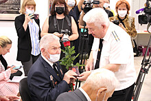 Сборник, посвященный 75-летию Великой Победы, презентовали в арт-галерее "Централь"