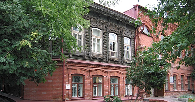 Новосибирские краеведы сделали в 2ГИС электронный путеводитель по улице Инской