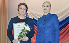 Первый зампред Рослякова наградила госслужащих Старожиловского района