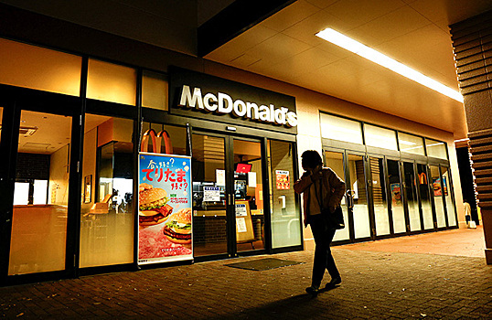 Из-за технического сбоя рестораны McDonald&#39;s в нескольких странах не работали почти 12 часов