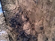 Строительного рабочего засыпало грунтом в траншее