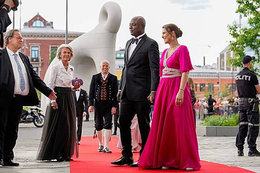 Принцесса Норвегии объявила дату и место проведения свадьбы с шаманом