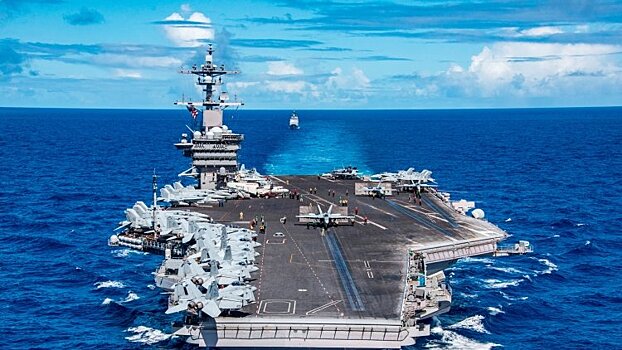 ВМС США пришлось отменить военные учения из-за двух несчастных случаев