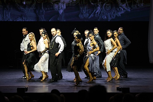 Команду продюсерского центра ГРАНД поздравили с премьерой нового мюзикла «История в отеле. Ностальгия»