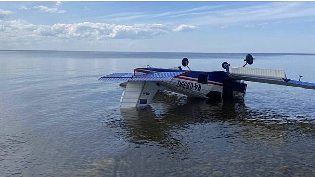 Упавшим в Кронштадте частным самолетом управлял врач