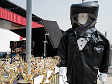 “Оскар для телешоу” вручили в пугающих защитных смокингах