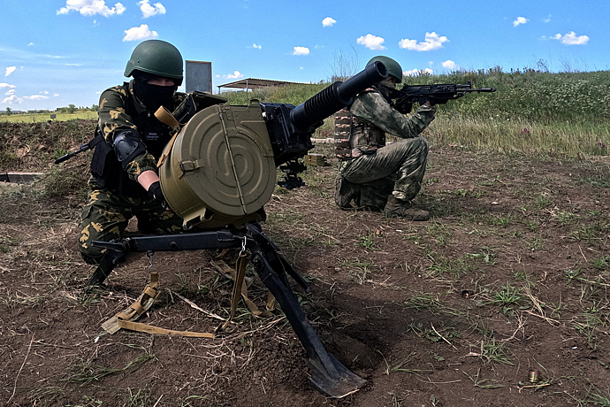 Военнослужащие гранатометных подразделений ЦВО уничтожили танки  и джихад-мобили условного противника под Оренбургом