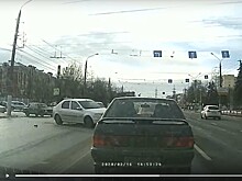 Появилось видео ДТП с четырьмя автомобилями в Твери