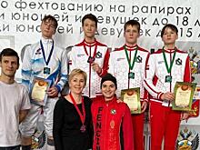 Курские фехтовальщики завоевали все золотые медали первенства ЦФО