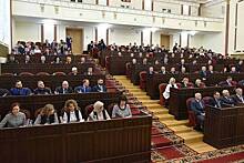 Парламент Марий Эл подчинился Евстифееву и избрал в почетные председатели пригравшего выборы Минакова
