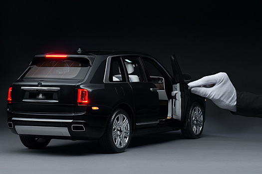 Игрушечный Rolls-Royce поступил в продажу по цене настоящей «Короллы»