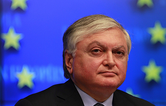 Ереван опроверг наличие договоренности по урегулированию в Карабахе