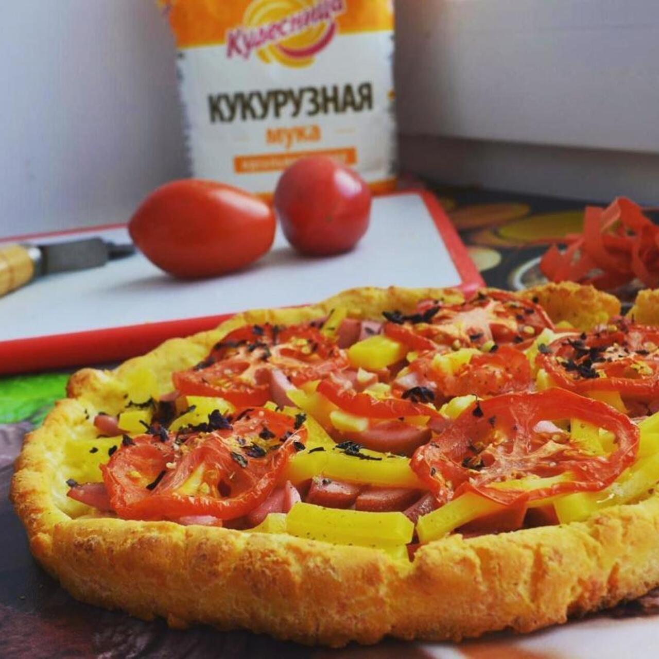 Пицца из кукурузной муки. Пицца на кукурузной муке. Пицца на кукурузной муке. Рисоблин для пп. Кукурузная крупа для пиццы.