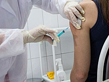 Протесты и вакцинный туризм: что происходит в Европе на фоне угрозы срыва прививочной кампании от COVID-19